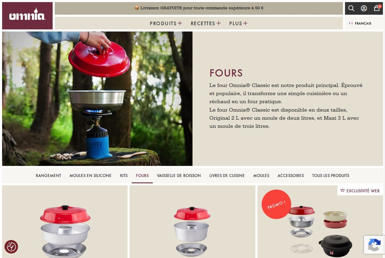 Capture d’écran de la boutique officielle Omnia montrant le four Omnia Classic posé sur un réchaud à gaz et les versions Original 2 L et Maxi 3 L