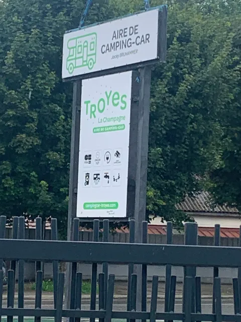 Photo de Aire de camping-car de Troyes